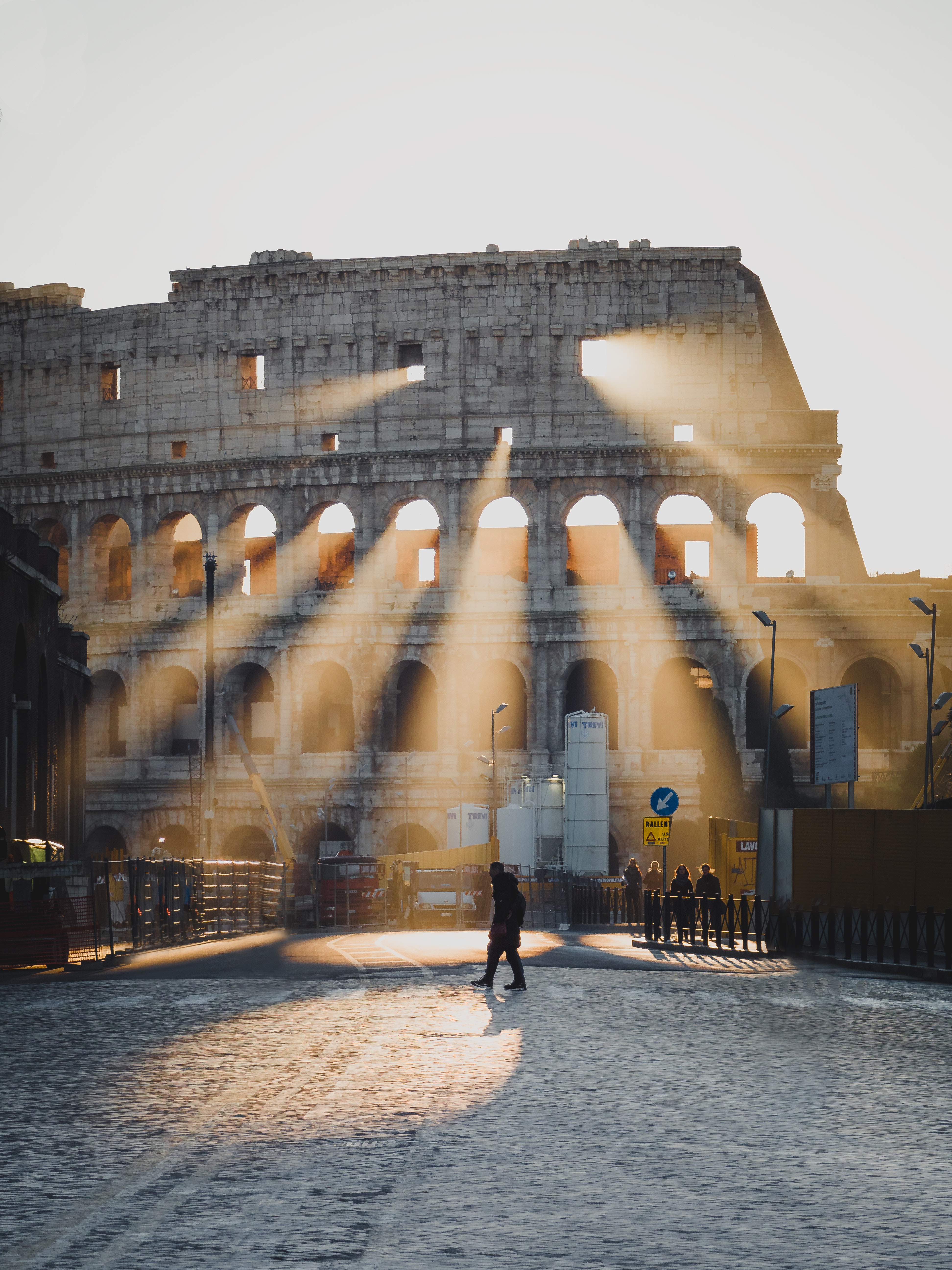 Colosseo<br>Source: Riccardo Bertolo (Pexels)